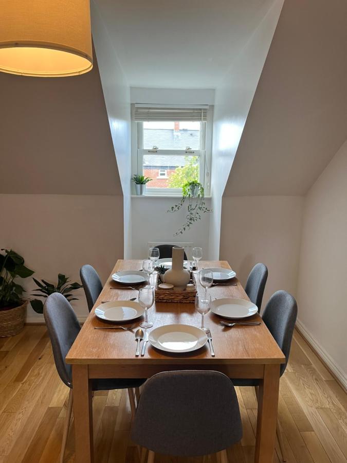 Homely 2 Story Cathedral City Apartment Дърам Екстериор снимка